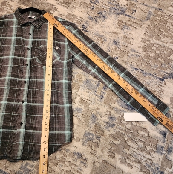 NWT DC Grey Mint Plaid Long Sleeve Button Up Shirt Size Medium Cotton Poly - Picture 7 of 11